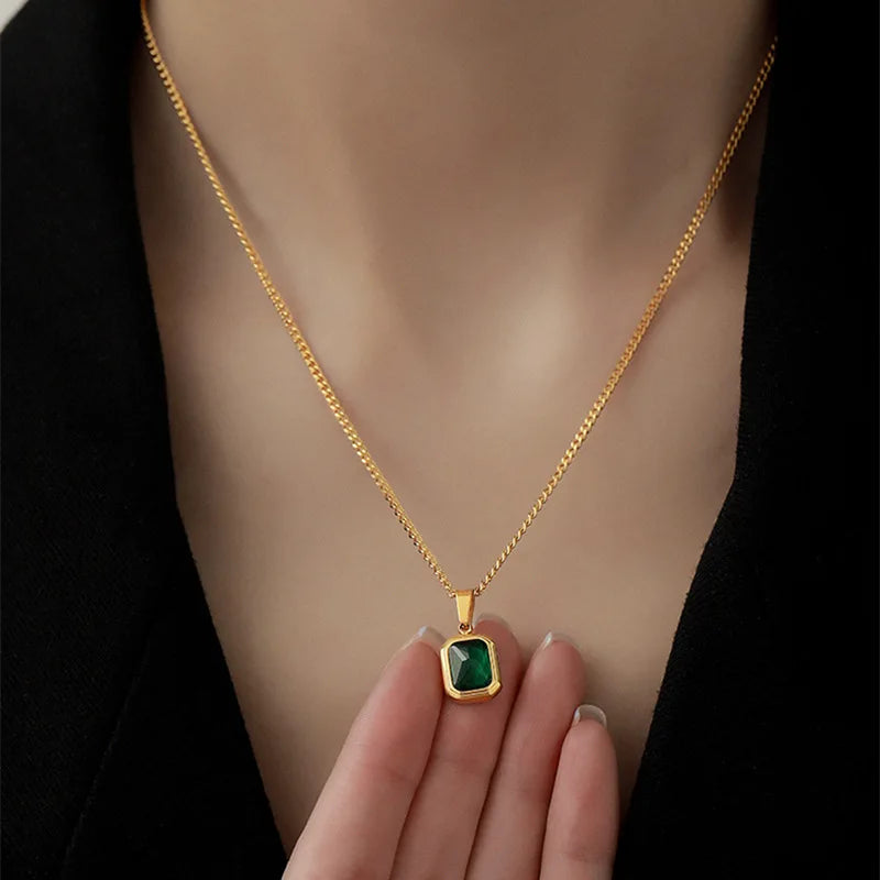 Verde Regio — Collar Geométrico Vintage