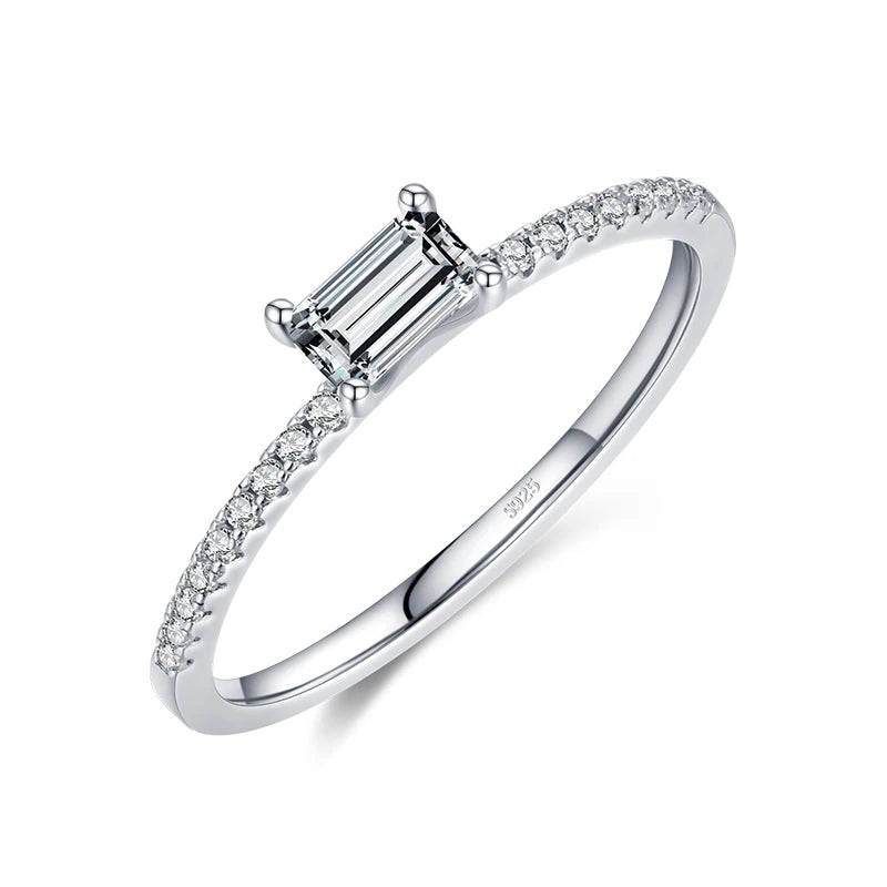 Elegancia Pura — Anillo Cuadrado