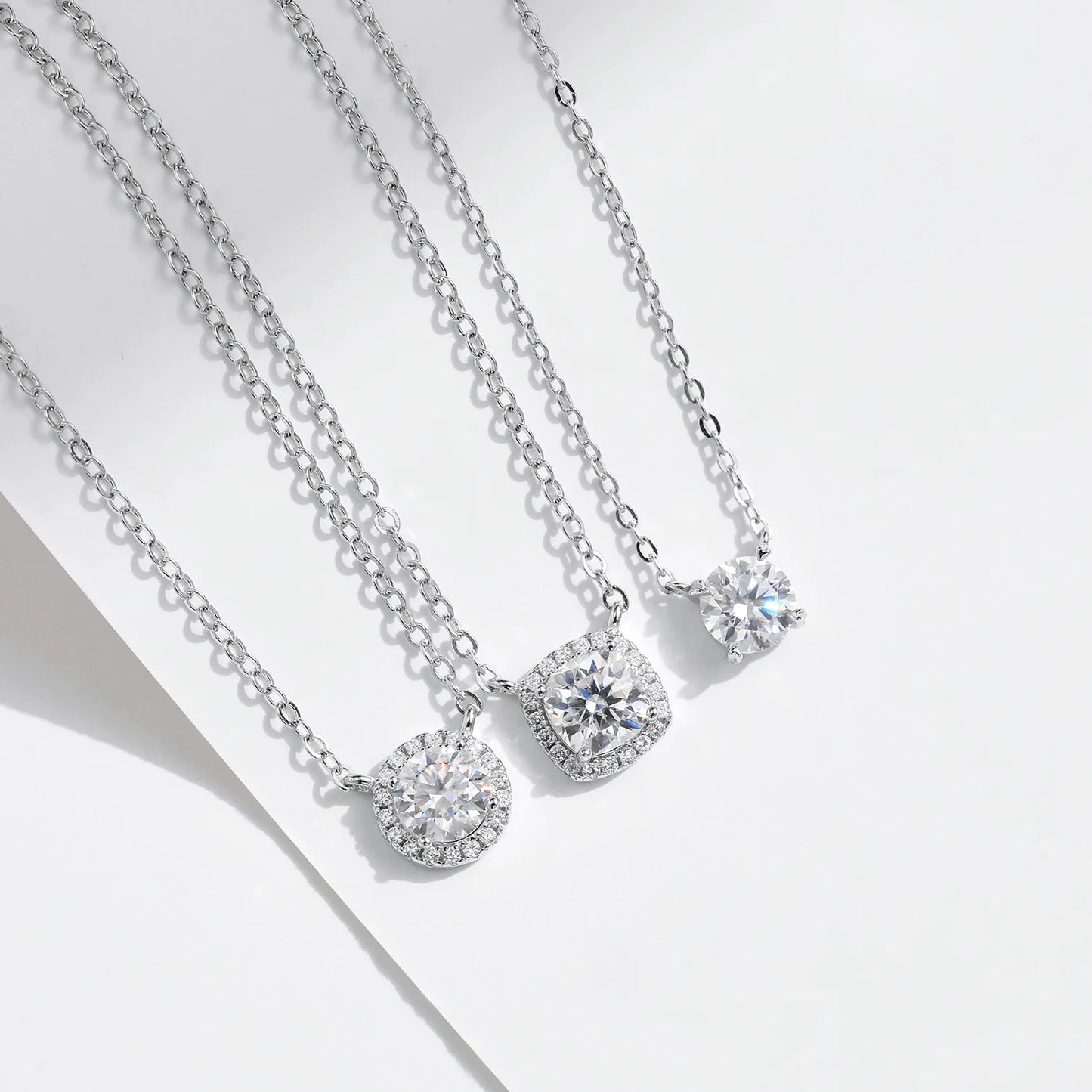Halo Imperial — Collar Moissanita