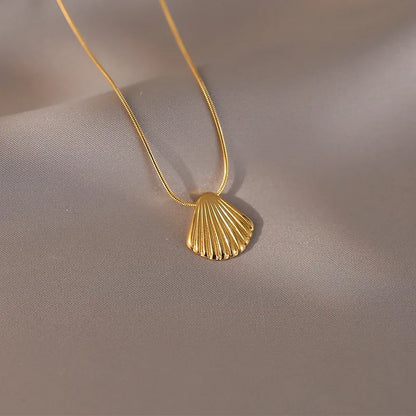Concha Dorada — Collar Statement