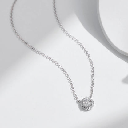 Halo Imperial — Collar Moissanita