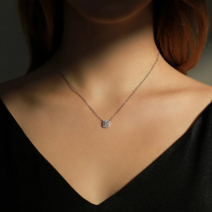 Halo Imperial — Collar Moissanita
